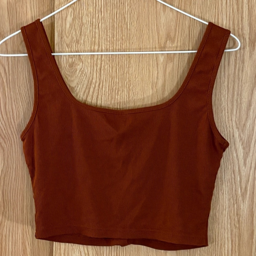 SHEIN Rust Button-Front Crop Top - Picture 3 of 6